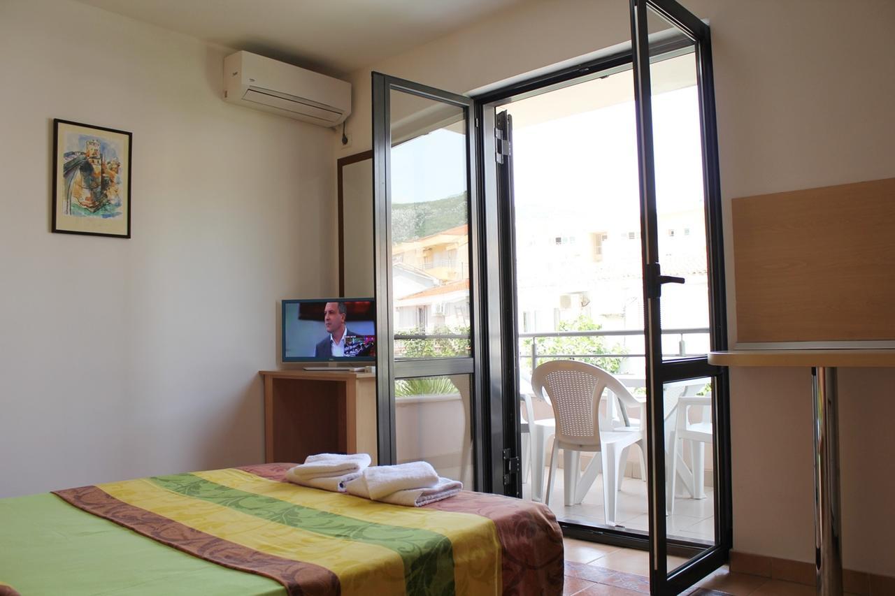 Apartments Mare Budva Habitación foto